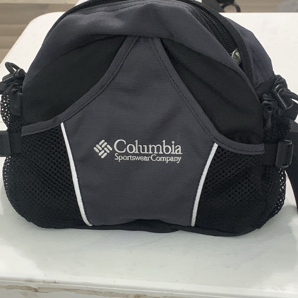 Columbia Sportswear Crooked Butte Black Hiking Waist Pack Fanny Pack Belt Bag